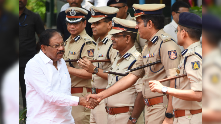 https://salarnews.in/public/uploads/images/newsimages/maannewsimage29042026_230338_WEb pics (15).png